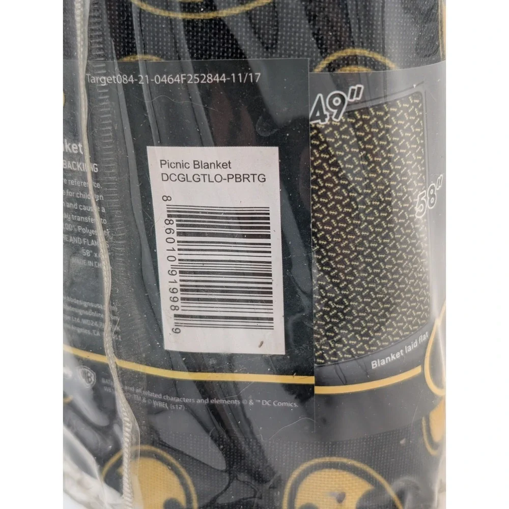Batman‎ DC Picnic Blanket Water Resistant Backing 58
